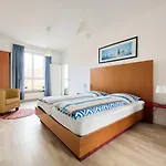 Hafenbucht Moba-travel Lübeck