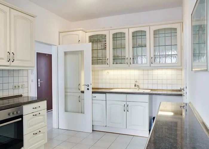 Hafenbucht Moba-travel * ליבק